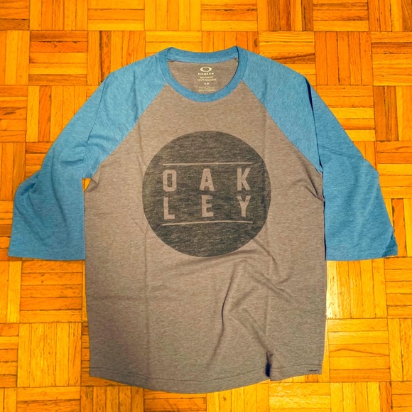 ⭐️HOST PICK⭐️Oakley 3/4 sleeve tshirt heather grey - Picture 1 of 4